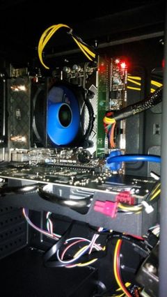 主機(jī)風(fēng)扇正常但屏幕無顯示 硬件故障排查指南